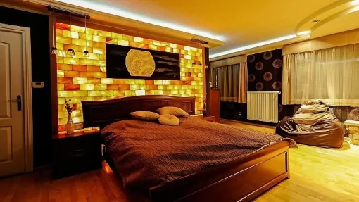 Design eines Himalaya-Salzraums Design eines Himalaya-Salzraums