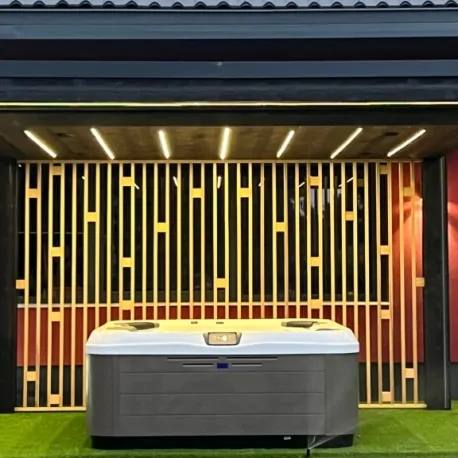 Pergola mit zipSCREEN Sonnenschutzsystem, NEU.