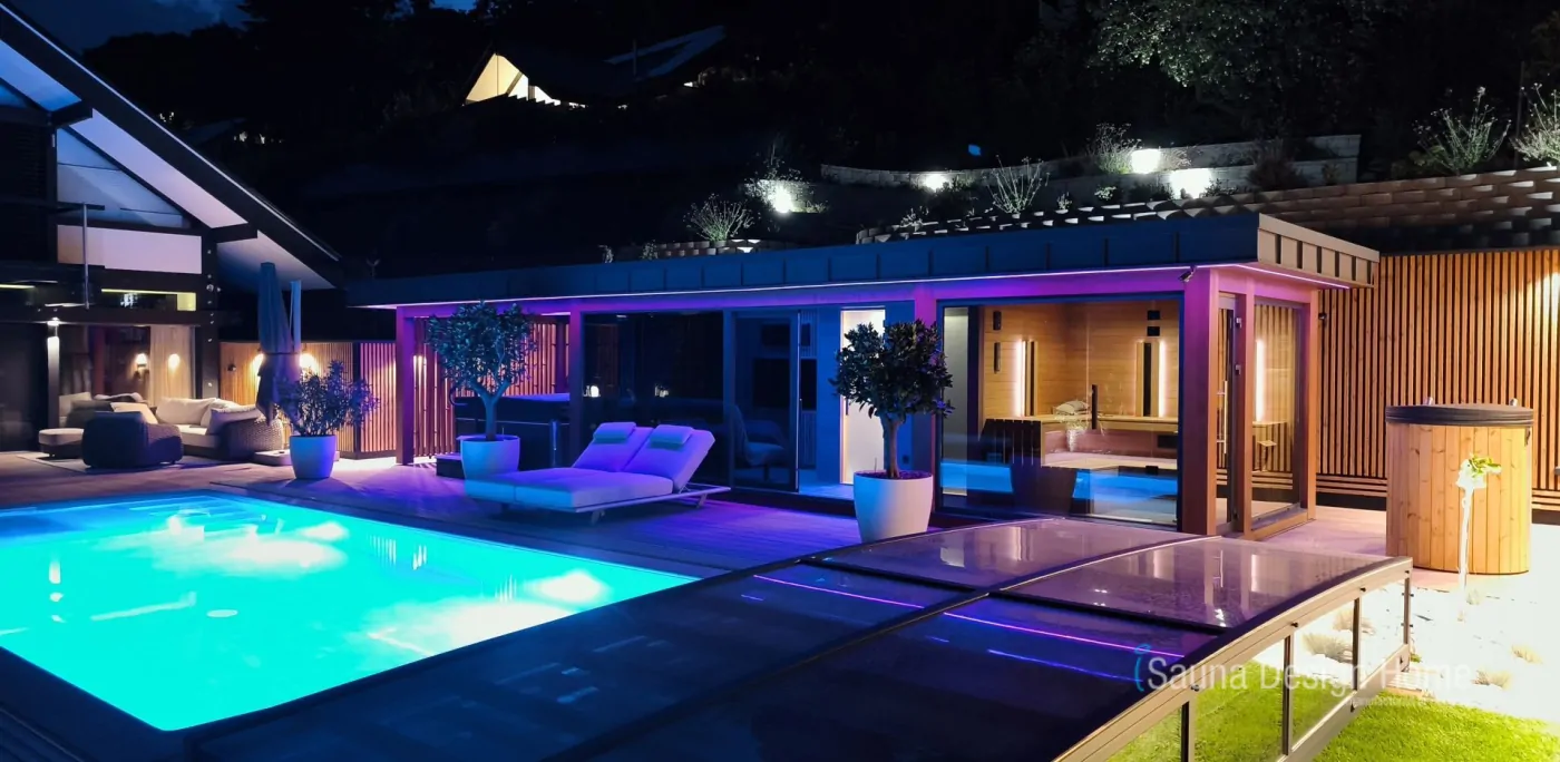 Premium Saunahaus mit Glasfront