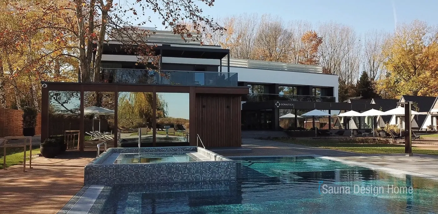 Wellness Saunahaus mit Pool Stuttgart