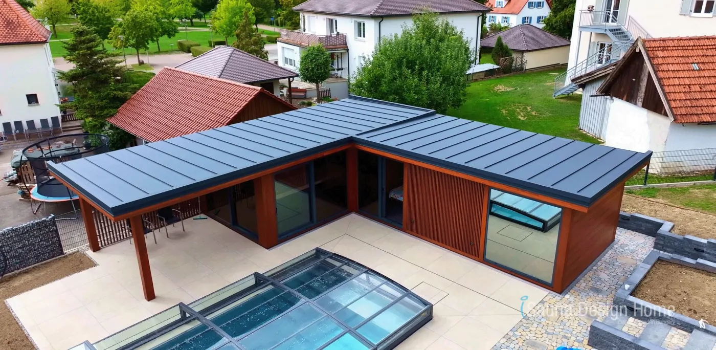 Individuelles Wellnesshaus aus der Vogelperspektive