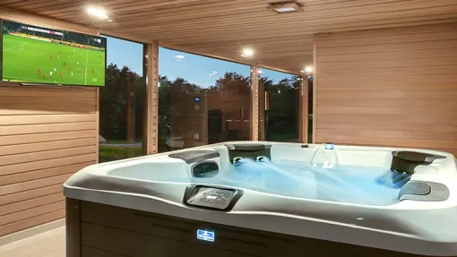 Premium-Whirlpool für 4 Personen Premium-Whirlpool für 4 Personen
